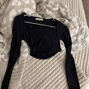 black square neck longsleeve top